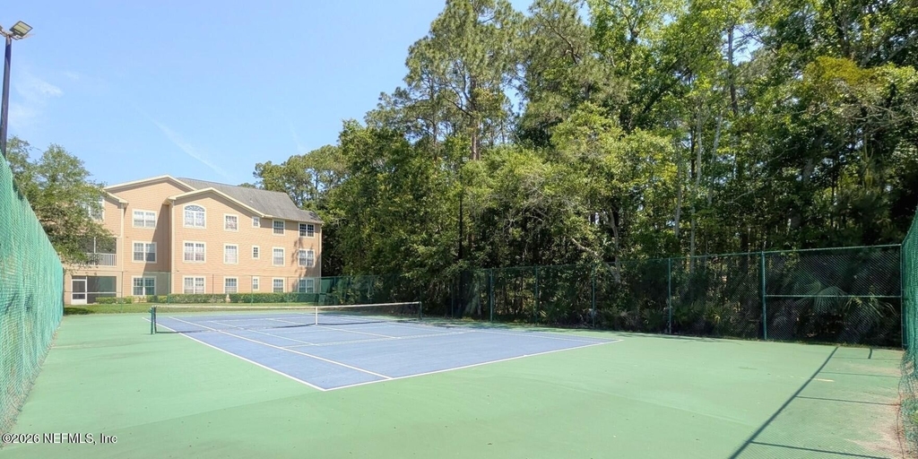 13810 Sutton Park Drive N - Photo 19