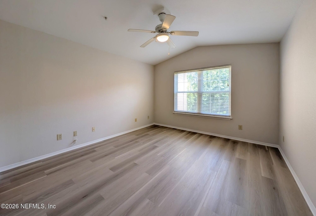 13810 Sutton Park Drive N - Photo 14