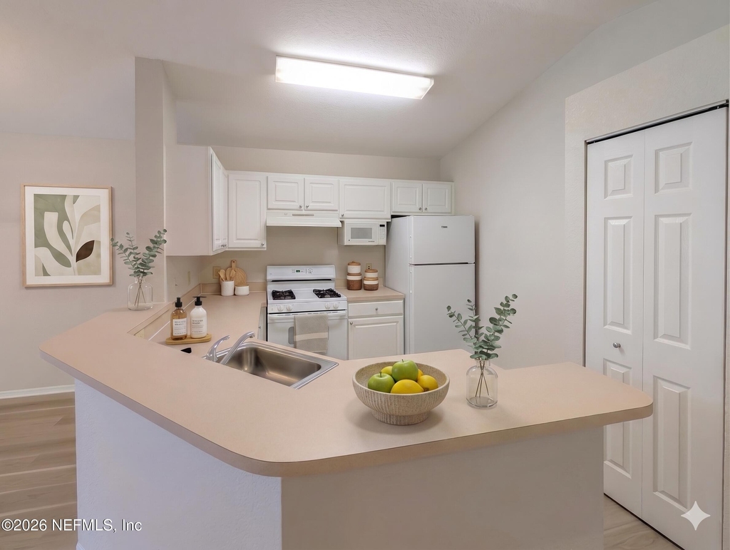 13810 Sutton Park Drive N - Photo 21