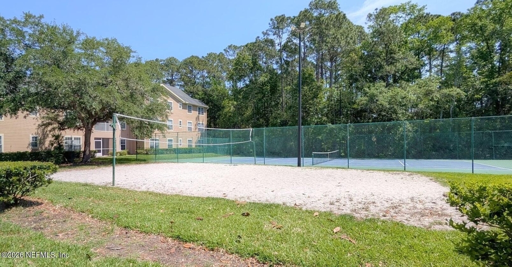13810 Sutton Park Drive N - Photo 20