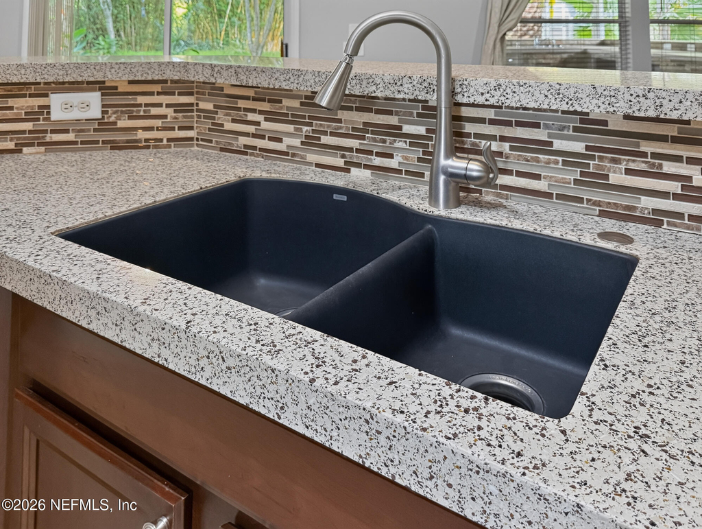 1818 Hollow Glen Drive - Photo 23
