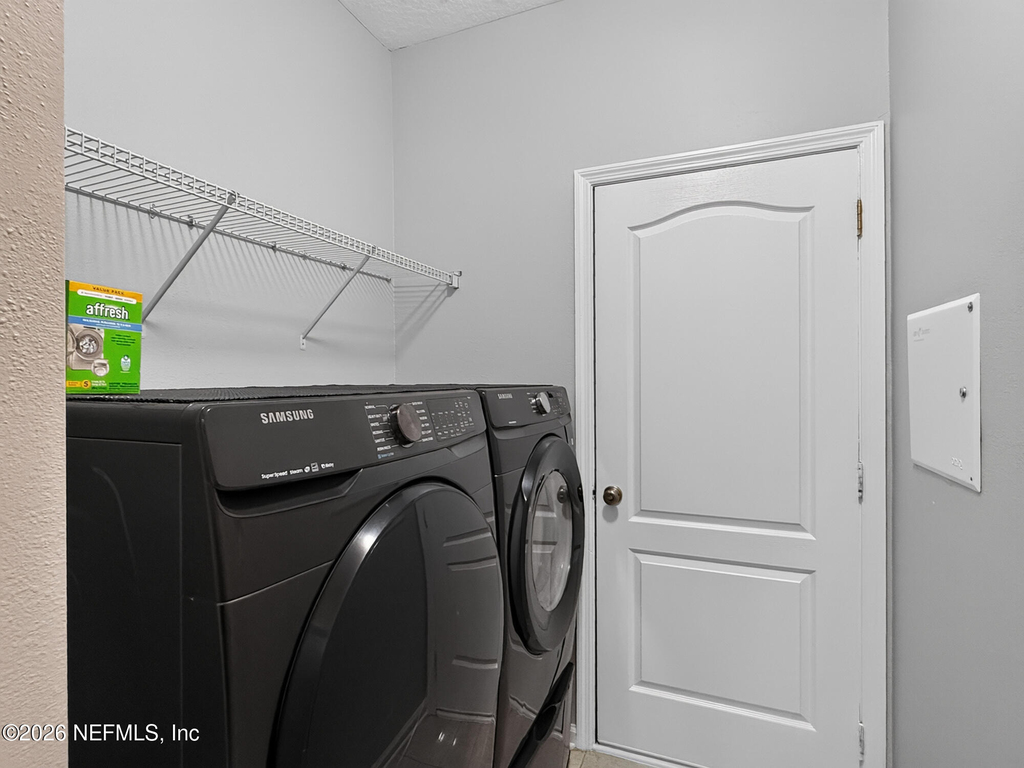 1818 Hollow Glen Drive - Photo 39