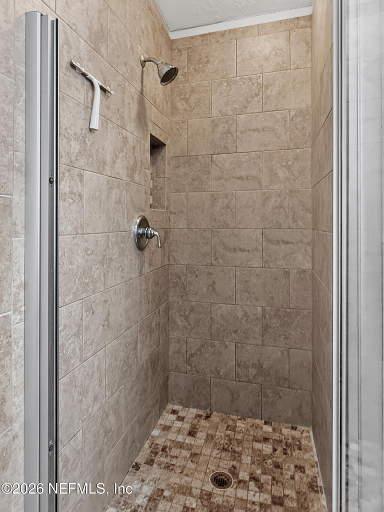 1818 Hollow Glen Drive - Photo 32
