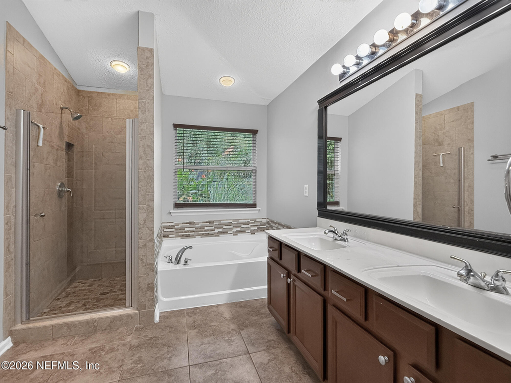 1818 Hollow Glen Drive - Photo 30