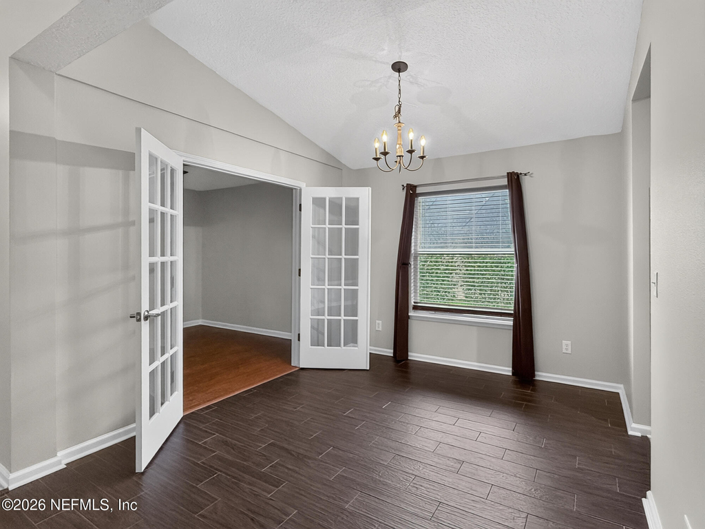 1818 Hollow Glen Drive - Photo 9