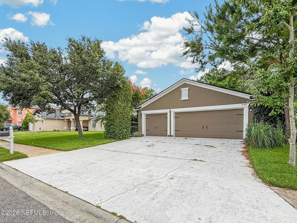 1818 Hollow Glen Drive - Photo 0