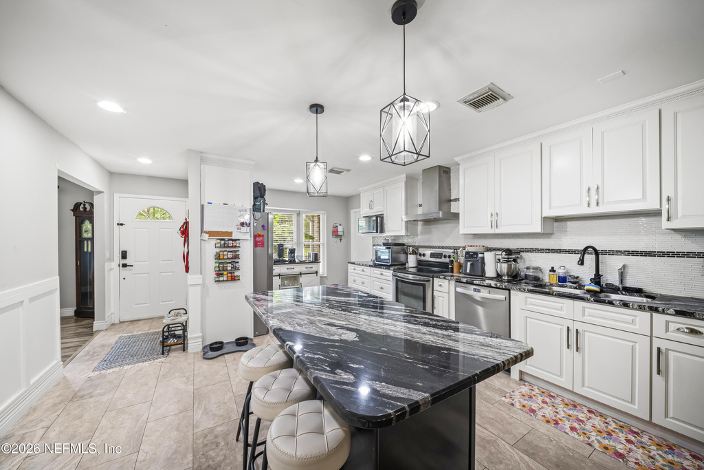 3660 Mandarin Woods Drive N - Photo 5