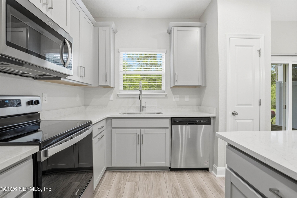 11987 Calvesta Street - Photo 8