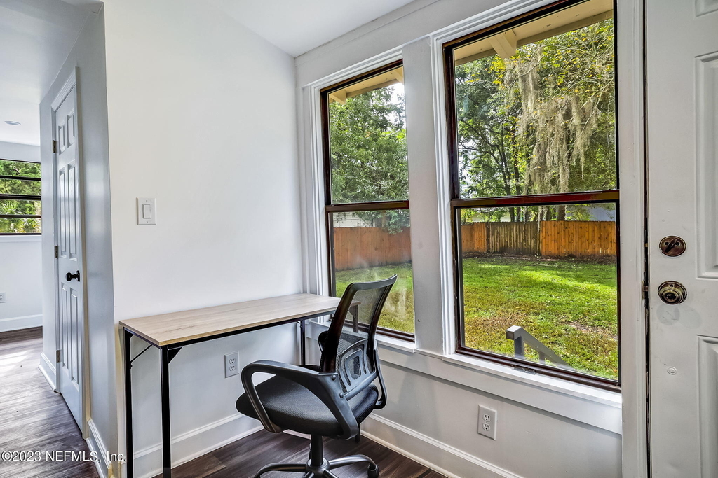 2834 Phyllis Street - Photo 20