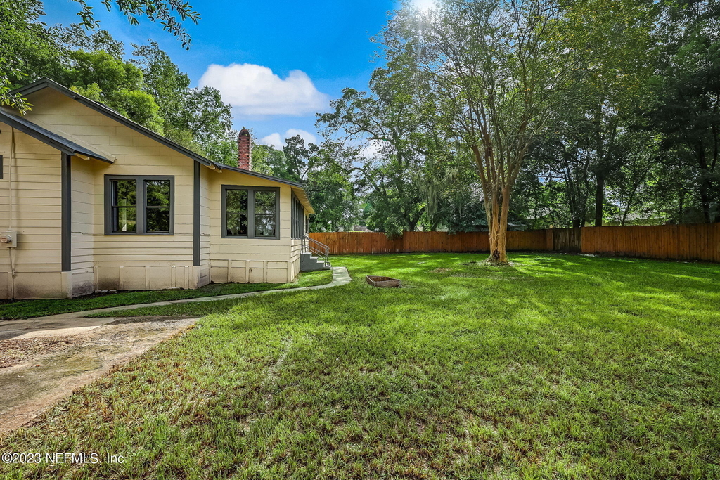 2834 Phyllis Street - Photo 32