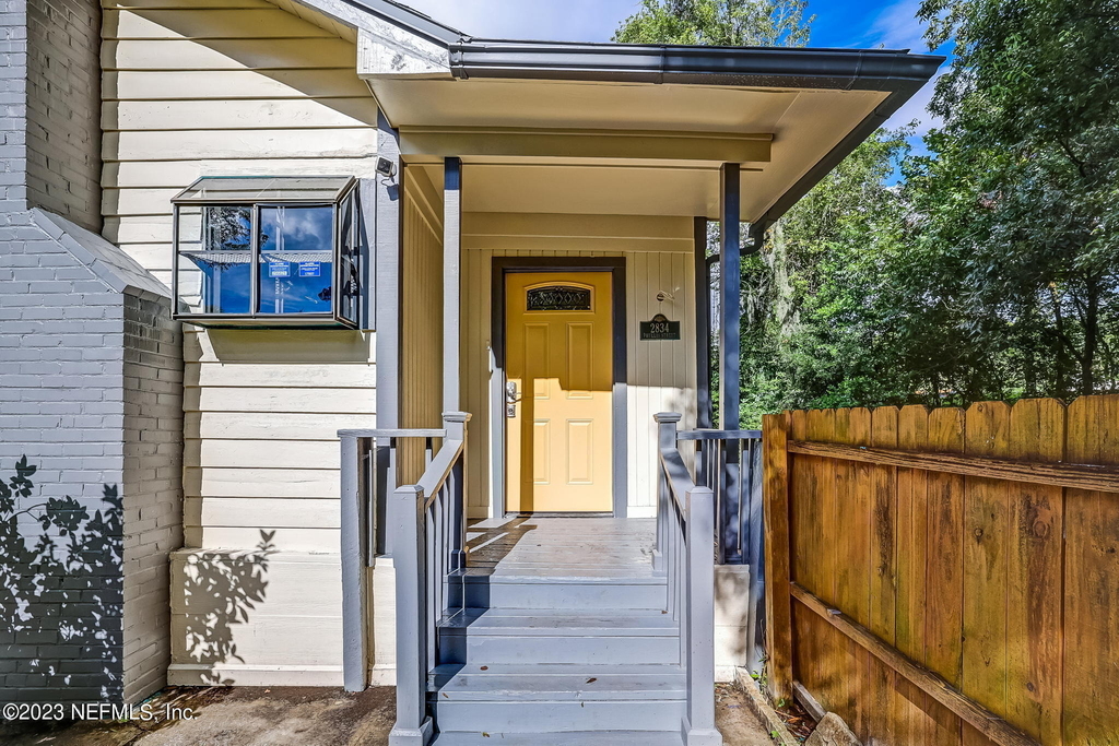 2834 Phyllis Street - Photo 2