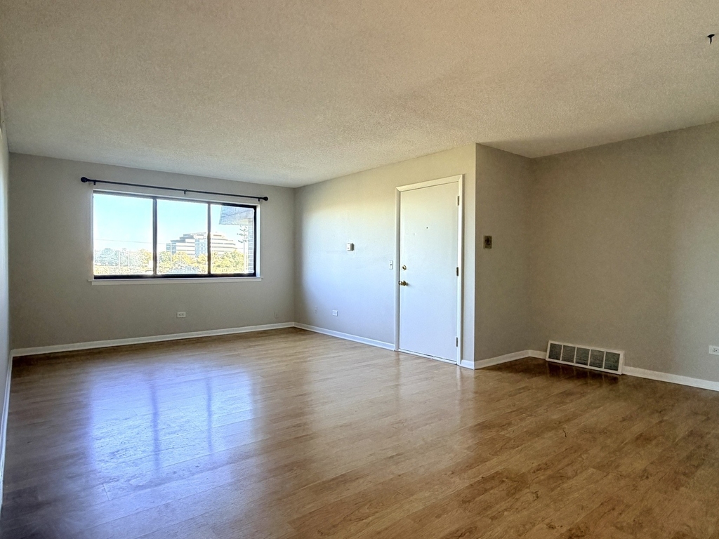 1452 Carol Court - Photo 5