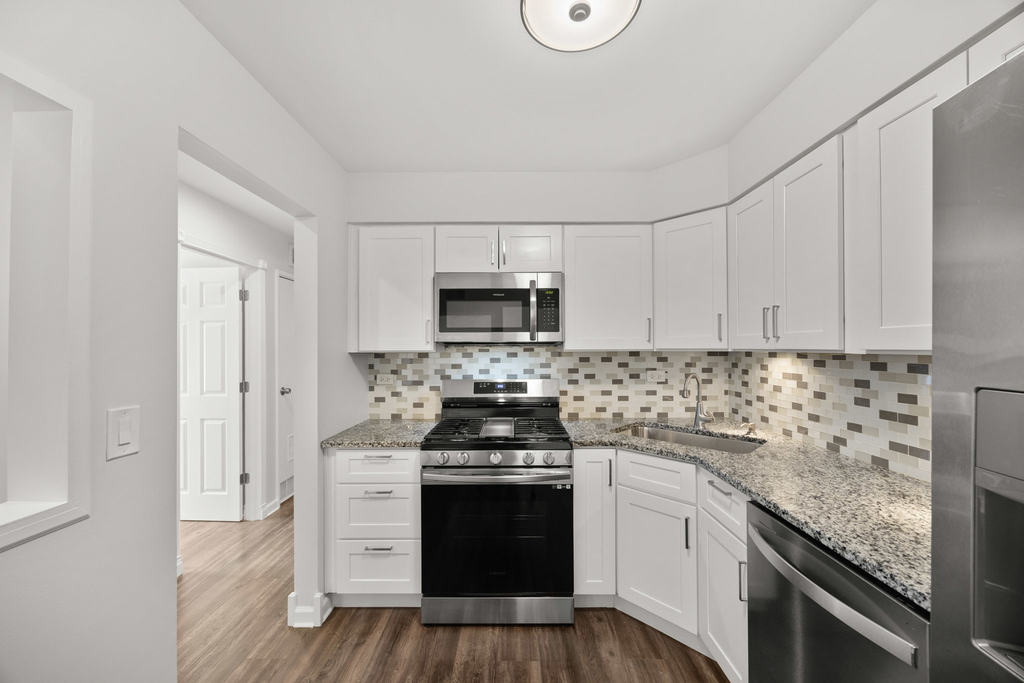 7300 Fairview Avenue - Photo 12