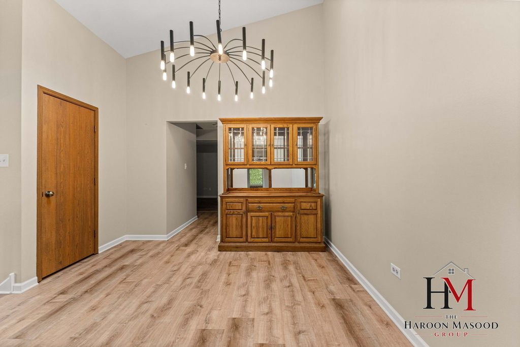 9241 Windsor Parkway - Photo 6