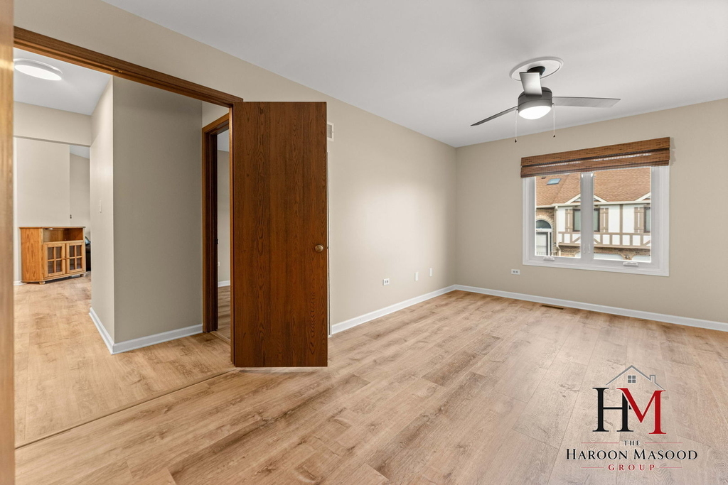 9241 Windsor Parkway - Photo 10