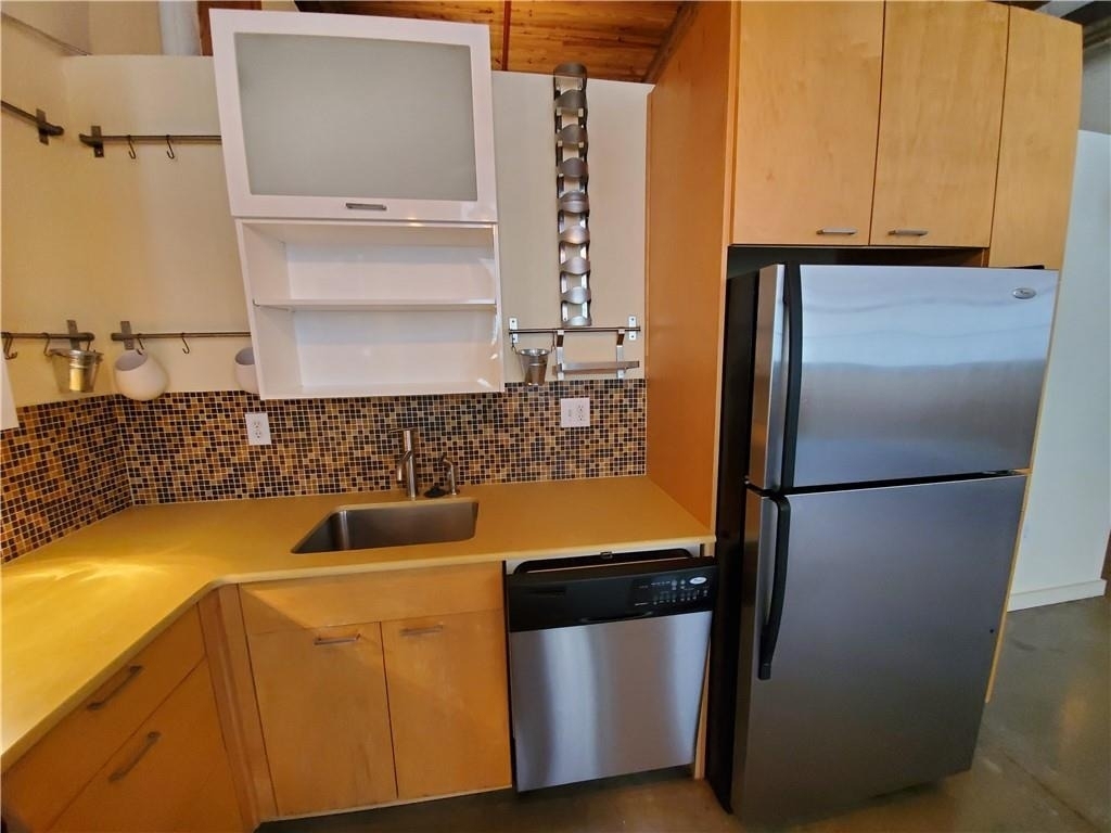 170 Boulevard - Photo 6