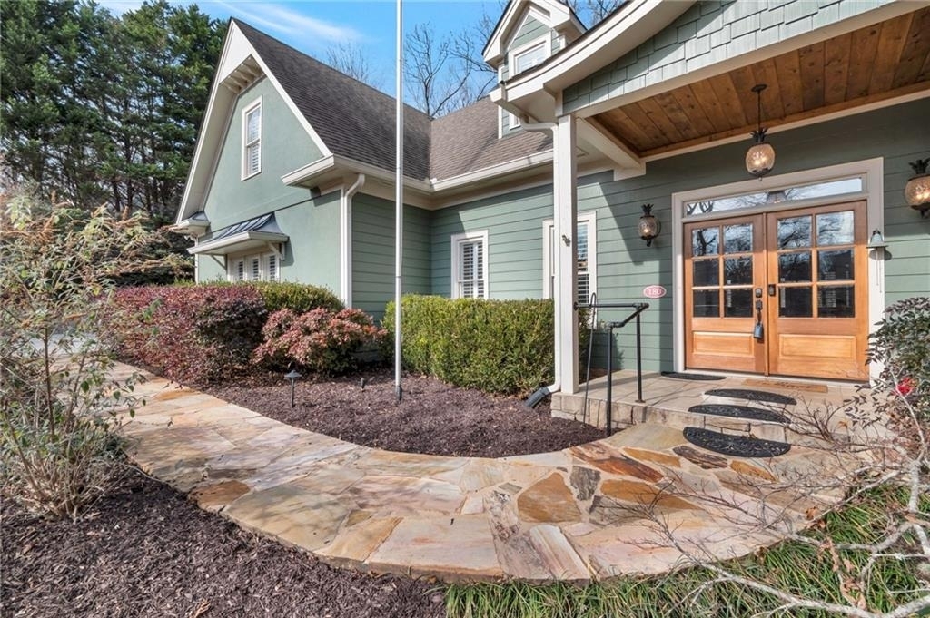 180 Forest Glen Drive - Photo 2
