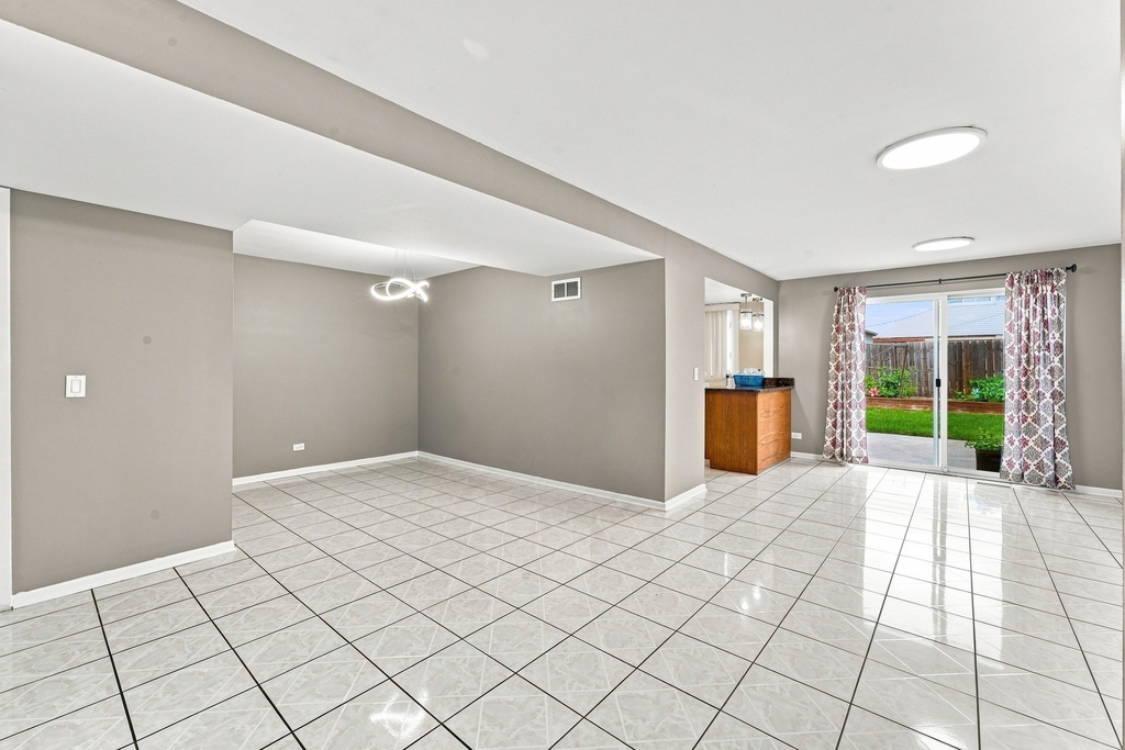 9349 Fern Lane - Photo 17