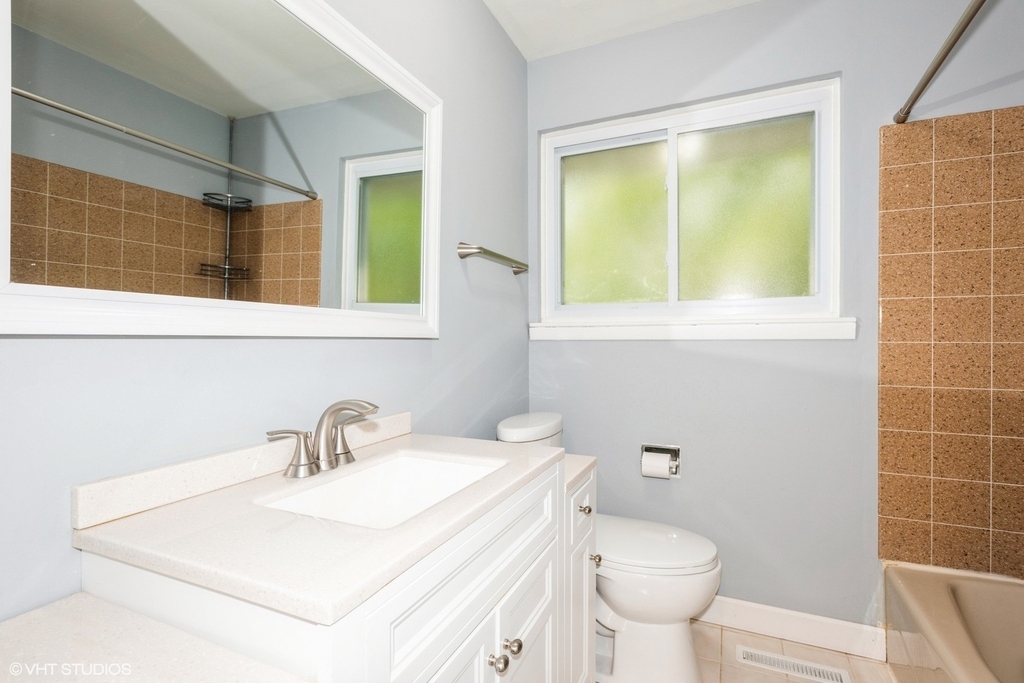 319 Shirley Court - Photo 15