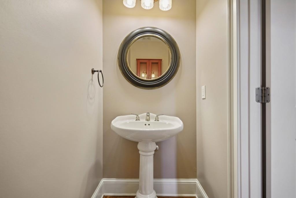 3775 Ashford Creek Avenue Ne - Photo 11