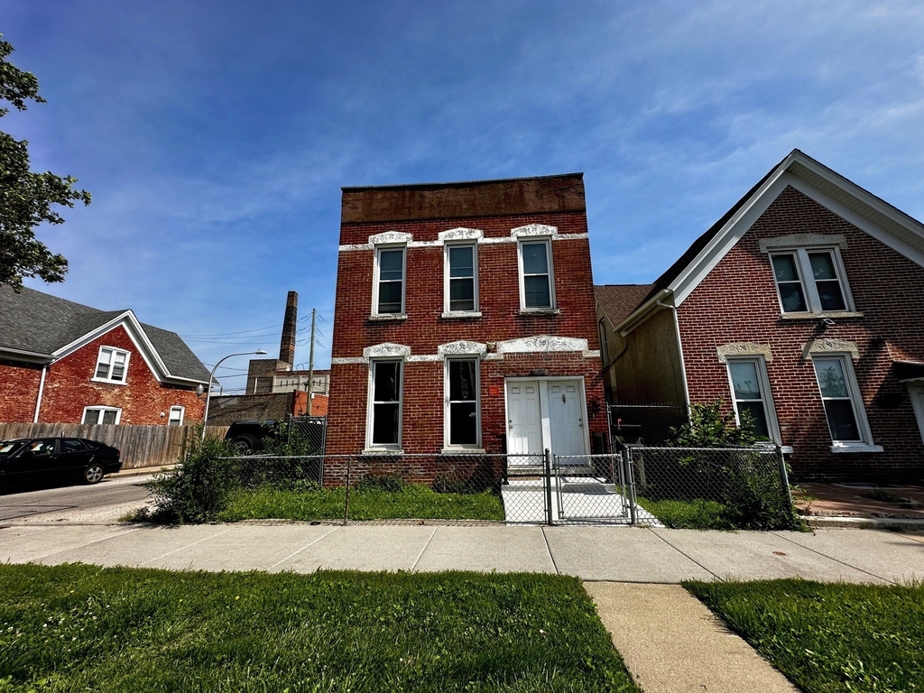 2624 W 15th Street - Photo 1