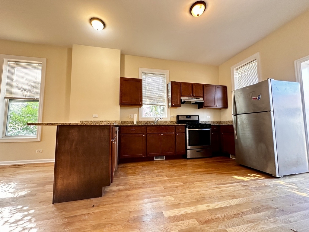 2624 W 15th Street - Photo 4