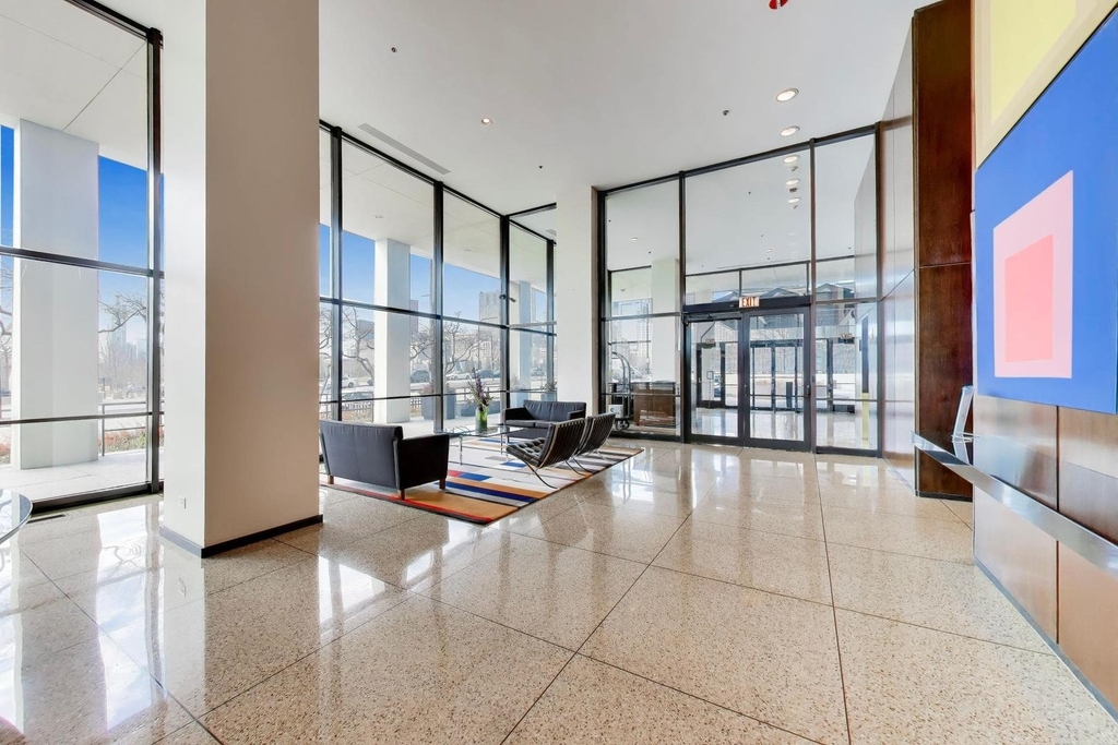 360 E Randolph Street - Photo 38