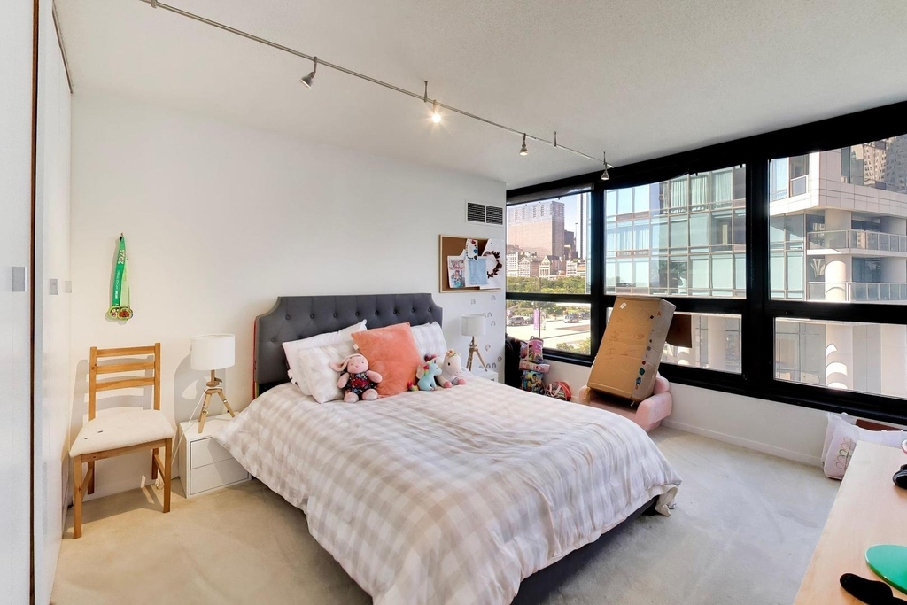 360 E Randolph Street - Photo 19