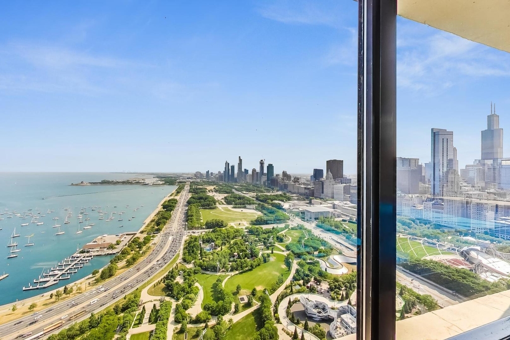 360 E Randolph Street - Photo 29