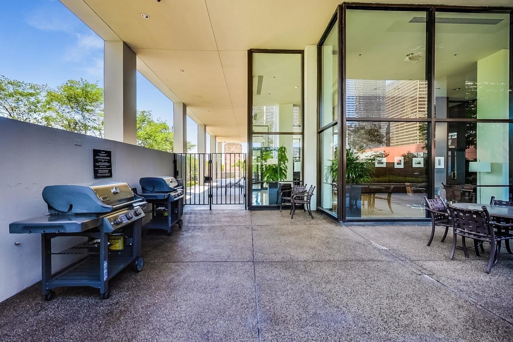 360 E Randolph Street - Photo 32