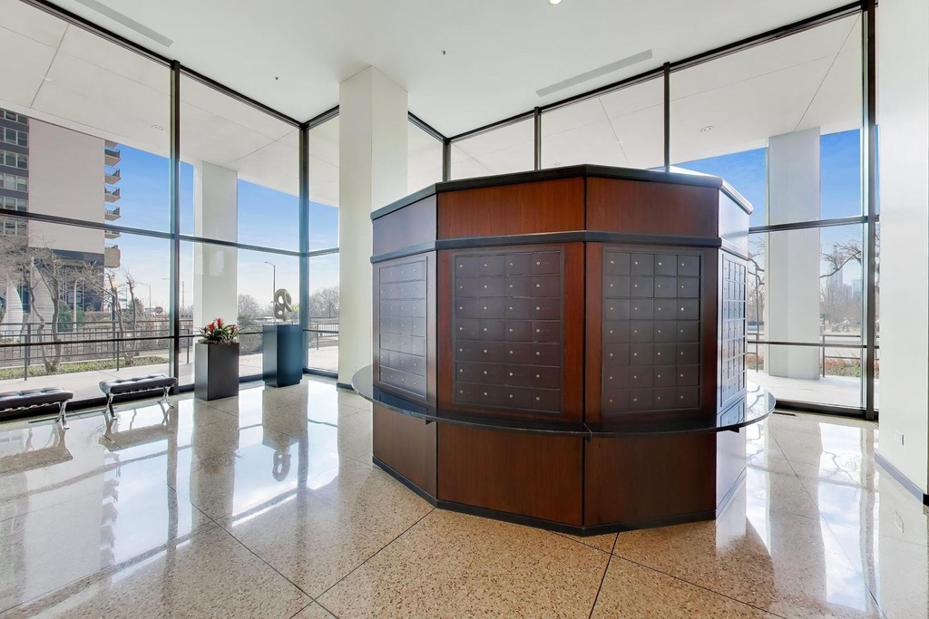 360 E Randolph Street - Photo 37