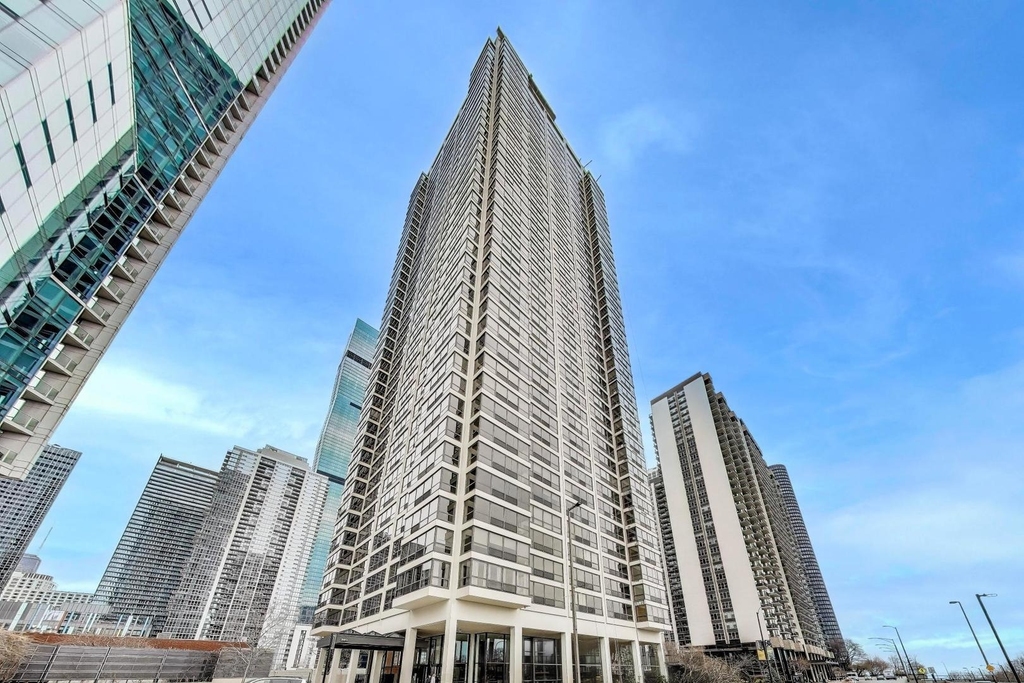 360 E Randolph Street - Photo 1