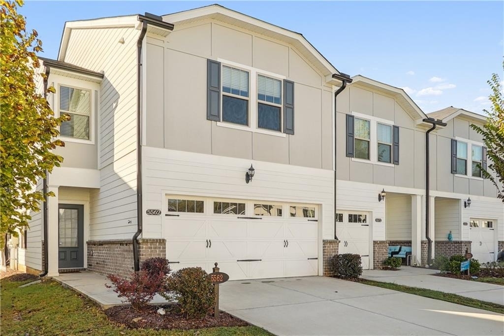 5562 Plain Field Lane - Photo 0
