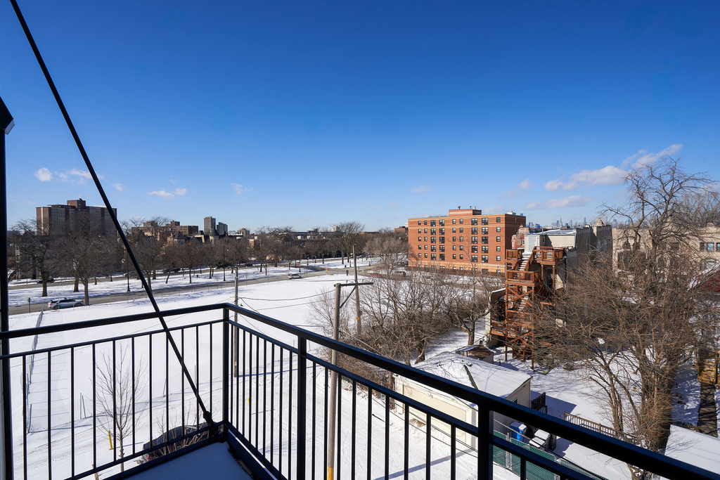 926 E 43rd Street - Photo 13