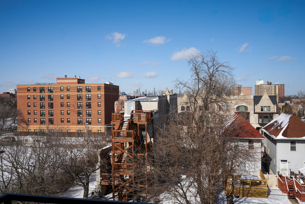 926 E 43rd Street - Photo 1