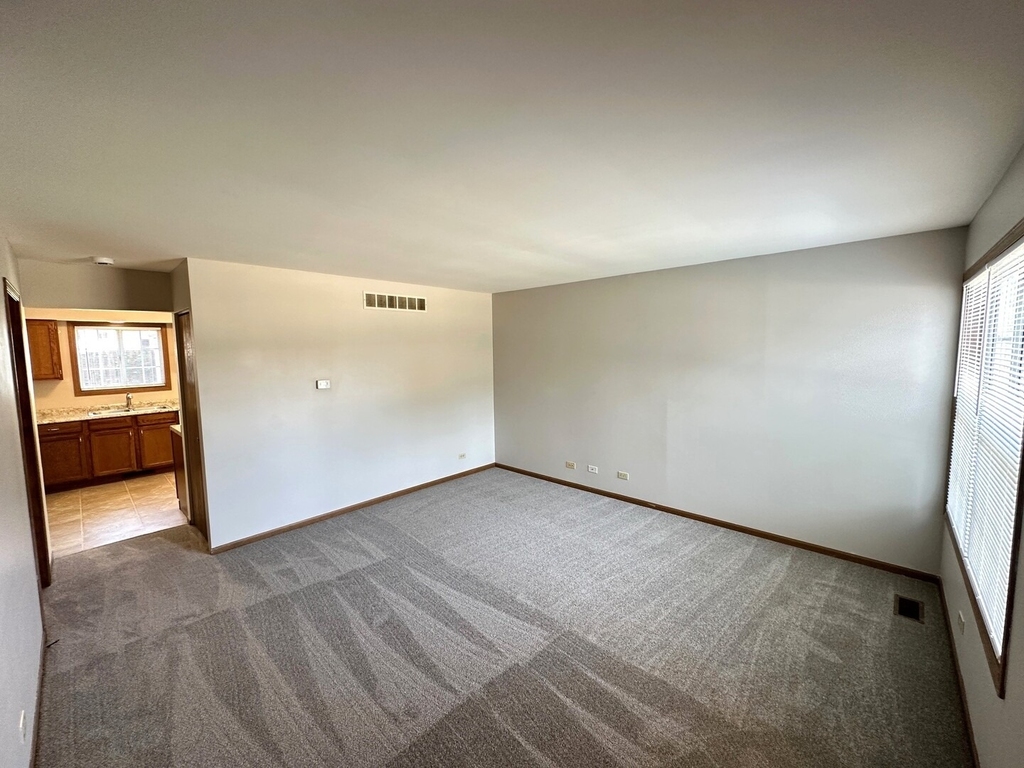 542 N Crystal Avenue - Photo 3