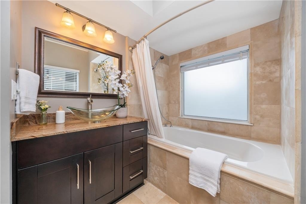 275 13th Street Ne - Photo 5