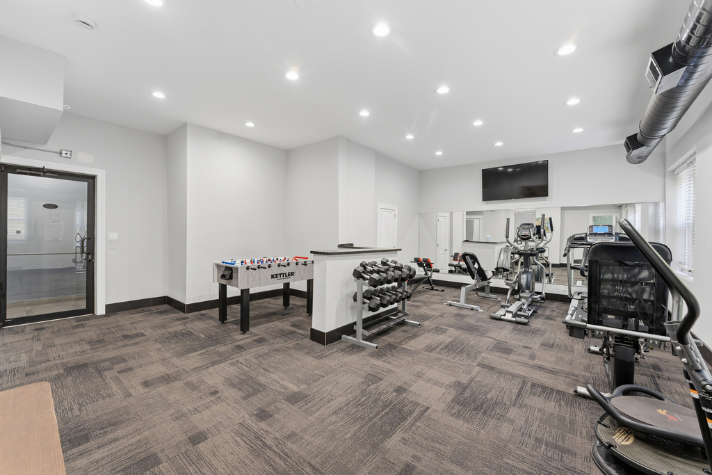 1608 W Sherwin Avenue - Photo 8