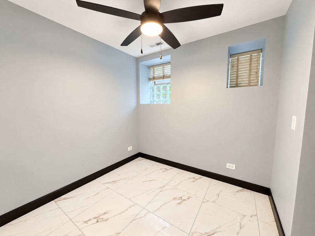 442 E 48th Street - Photo 3