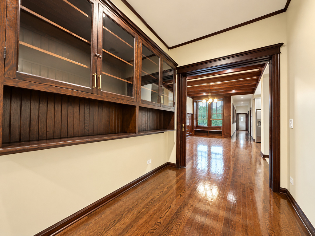 442 E 48th Street - Photo 4