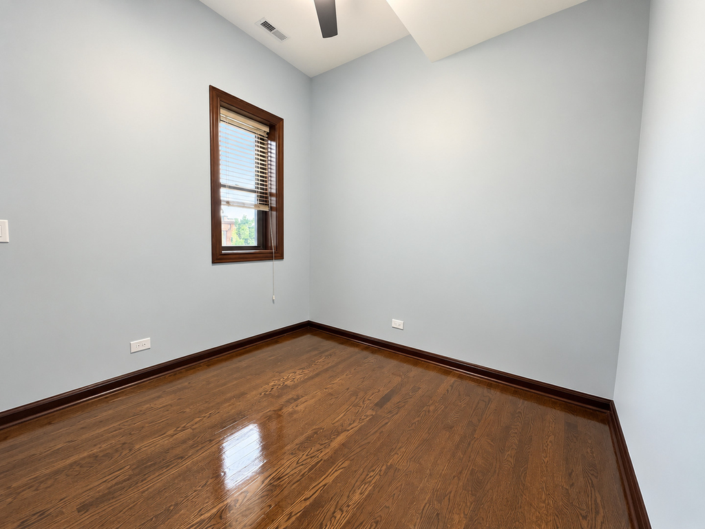 442 E 48th Street - Photo 8
