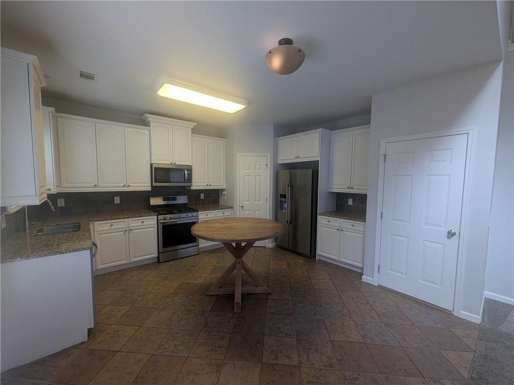 6630 Grove Crossing Court - Photo 4