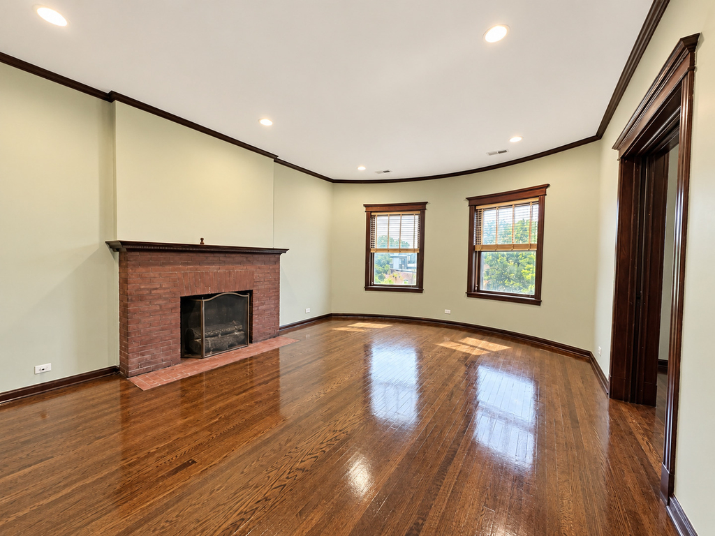 442 E 48th Street - Photo 3