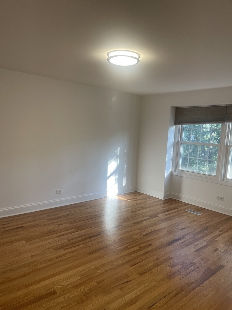 19w143 Avenue Rue Royal Avenue - Photo 11