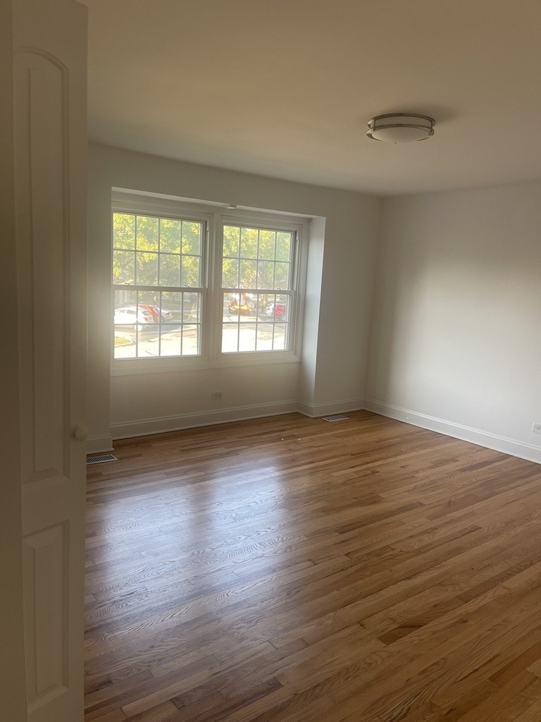 19w143 Avenue Rue Royal Avenue - Photo 12