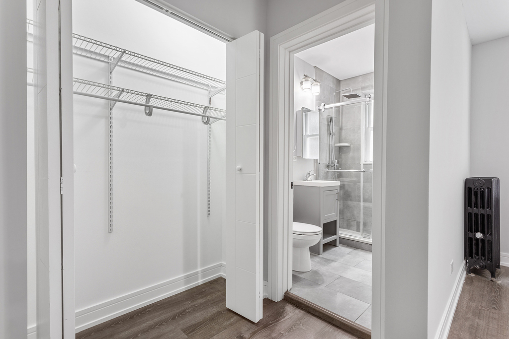 1521 W Sherwin Avenue - Photo 7