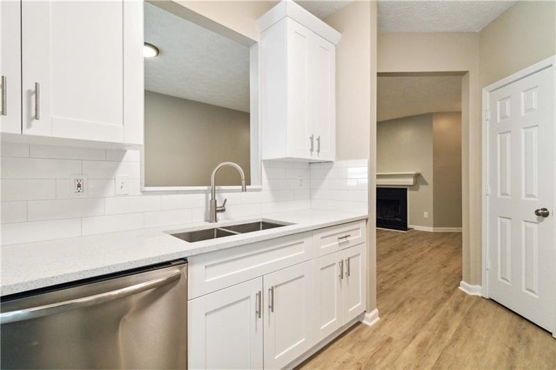 5820 Terremont Circle - Photo 16