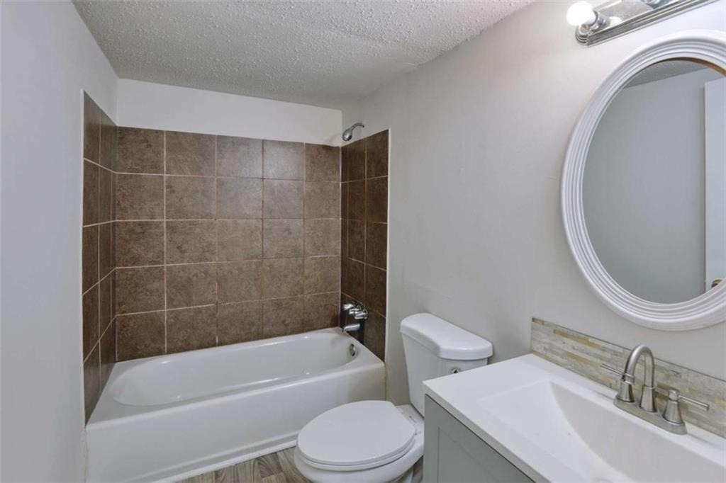 2486 Claude Street Nw - Photo 22