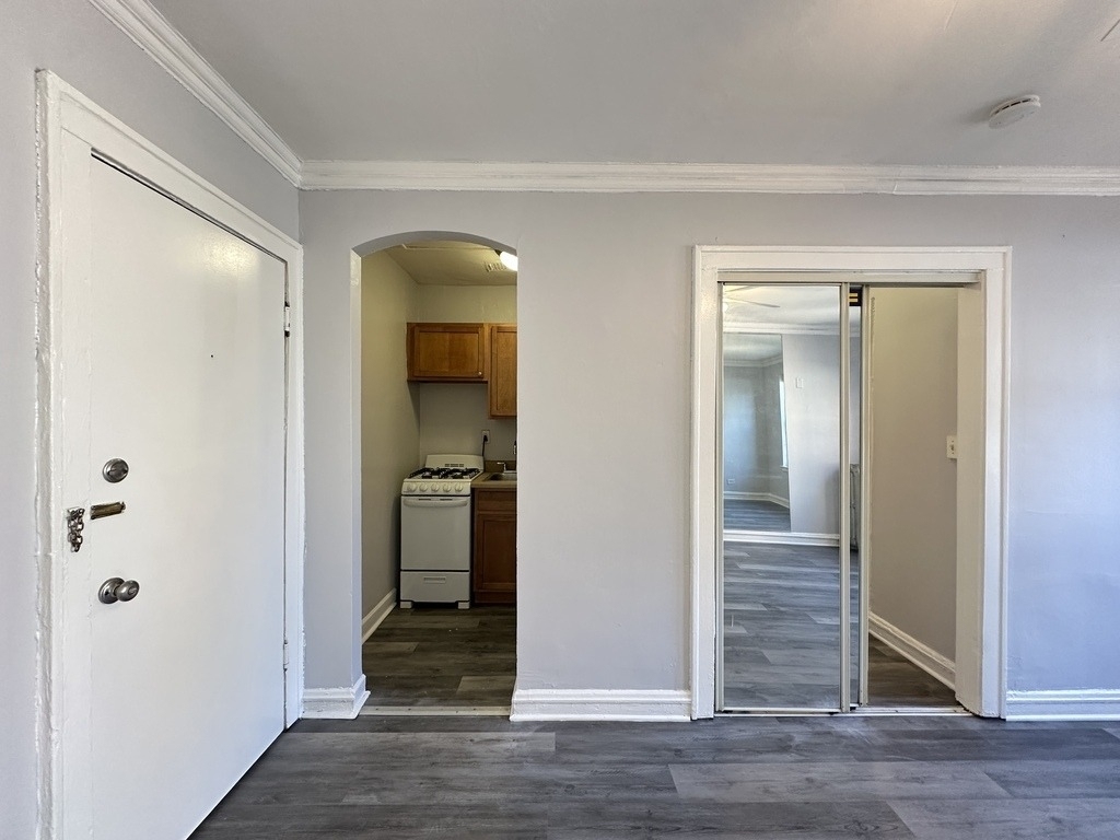 661 W Sheridan Road - Photo 1