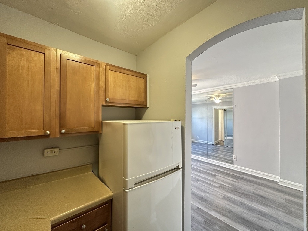 661 W Sheridan Road - Photo 5